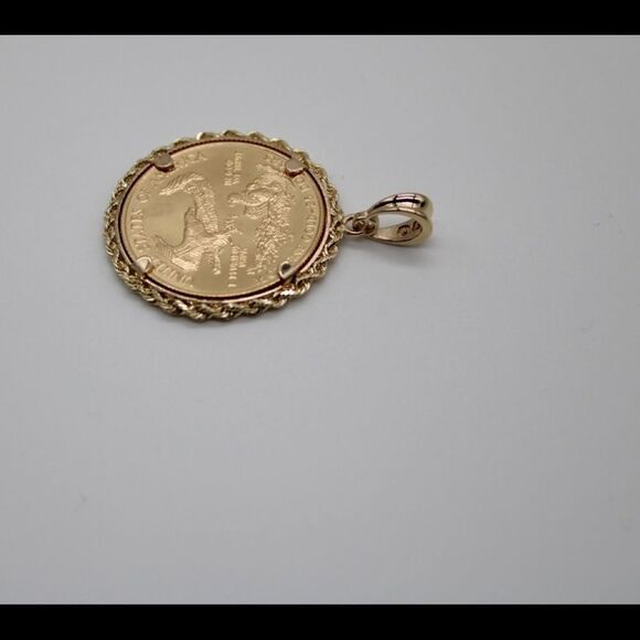 New 22k gold American Eagle 1/2 ounce coin mounted in 14k gold coin bezel - Picture 8 of 16